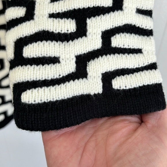 Sioni black and white graphic knit cardigan size L NWT - Picture 8 of 15